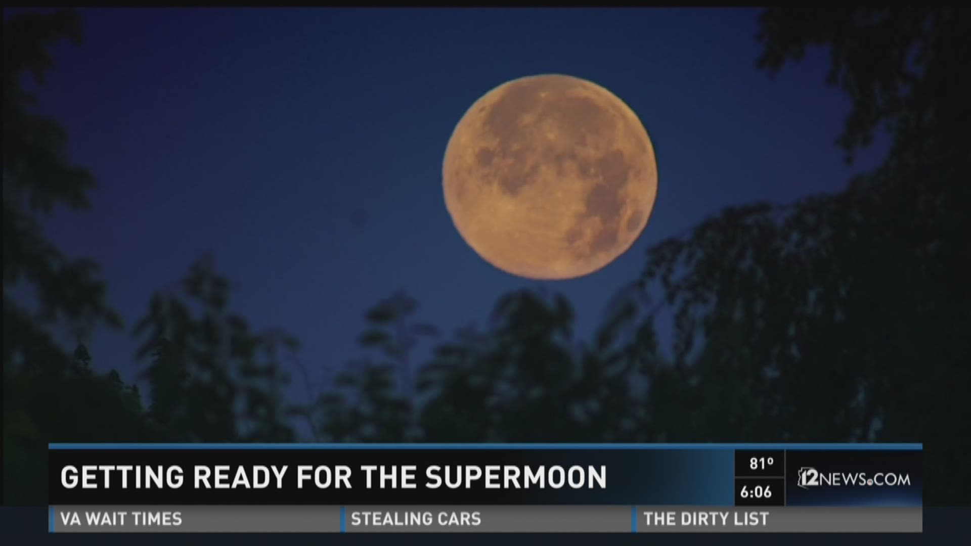 SuperMoonです Don't miss the supermoon! It won't be this big again until 2034