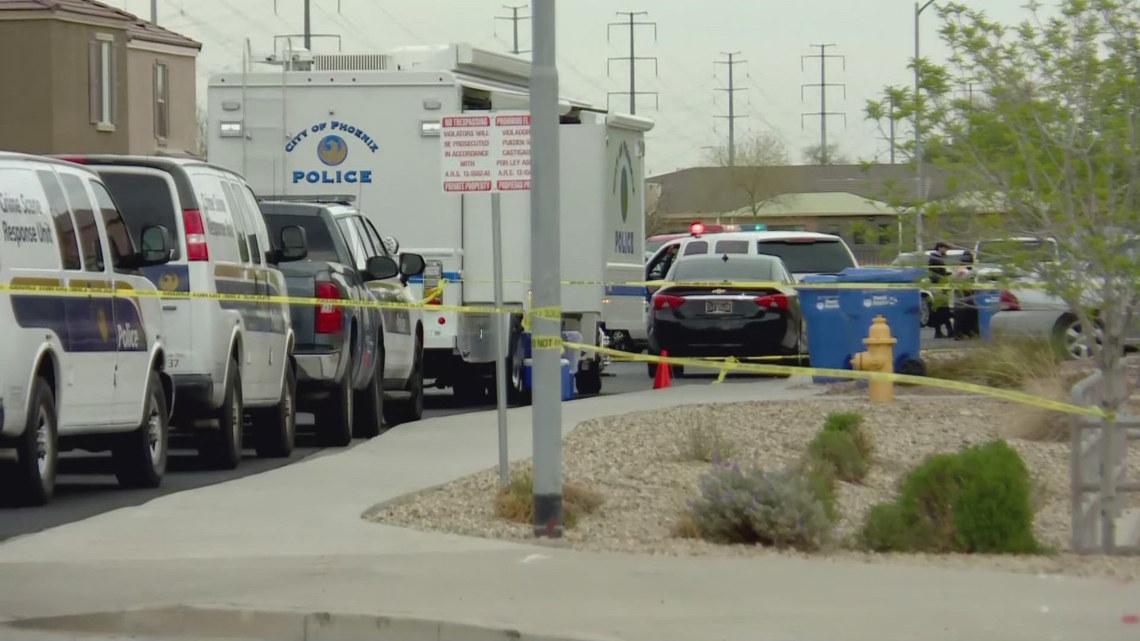 Man and woman found dead in Phoenix home; police investigating | 12news.com