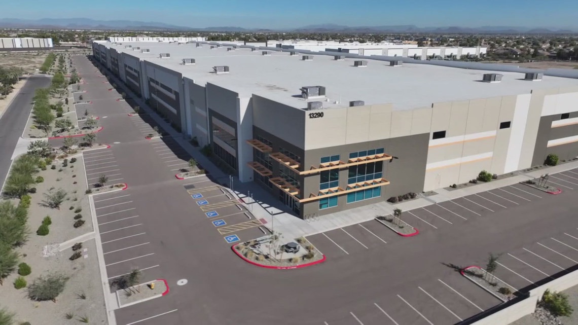 Questions raised about $313 million contract for ICE facility in Arizona