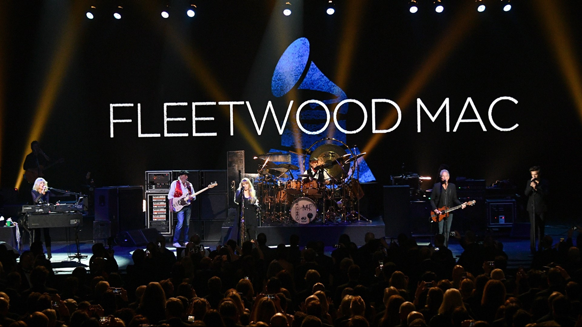 Fleetwood Mac bringing tour to Phoenix