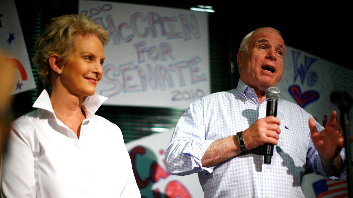 Larry Fitzgerald writes Christmas tribute to John McCain