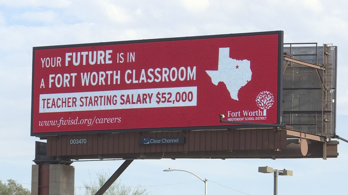 New Fort Worth billboards posted in an effort to recruit Arizona