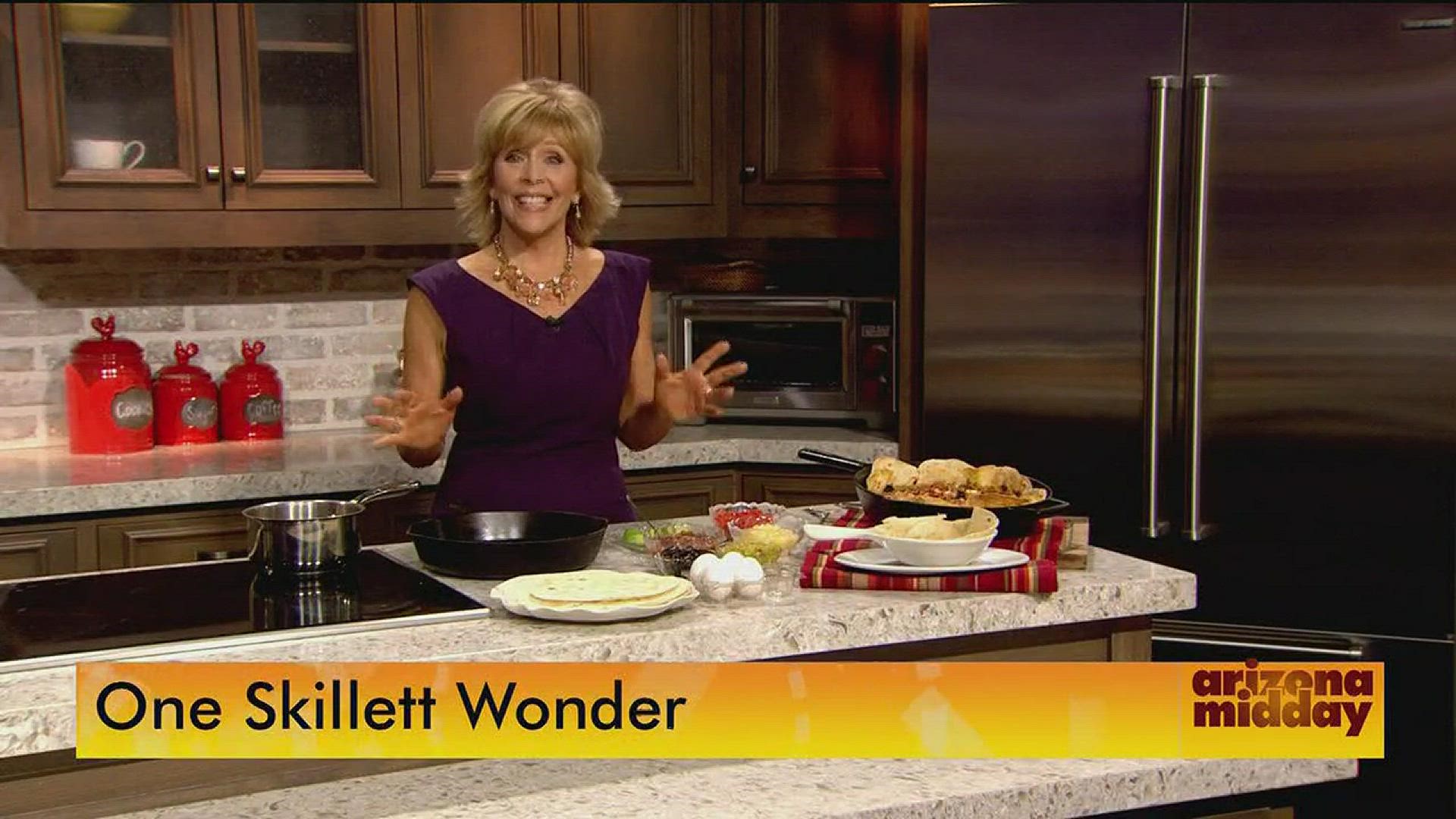 Looking for a simple idea that's great for breakast, lunch Or dinner?  Jan's in the in the kitchen with a one skillet dish!
