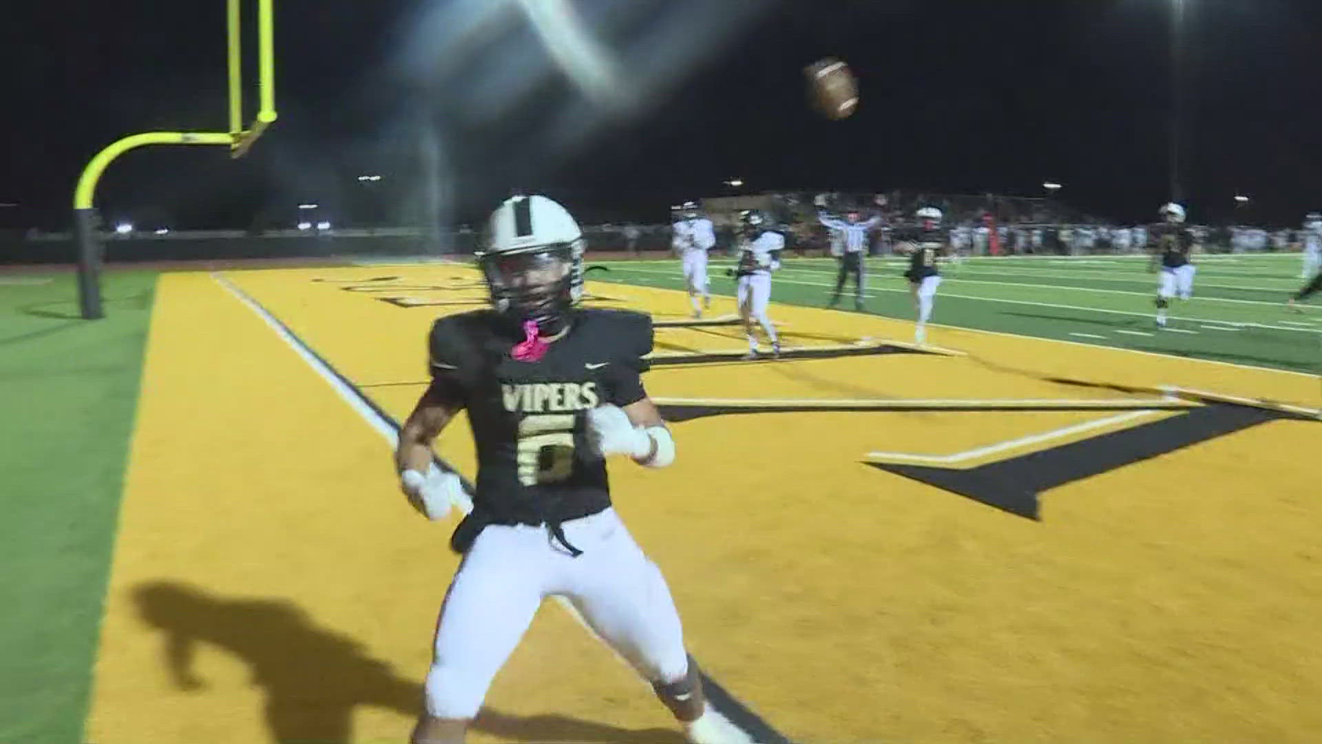 Verrado threw a little chaos into the 5A playoffs on the final night of the regular season after defeating 5A Desert West region rival Desert Edge.