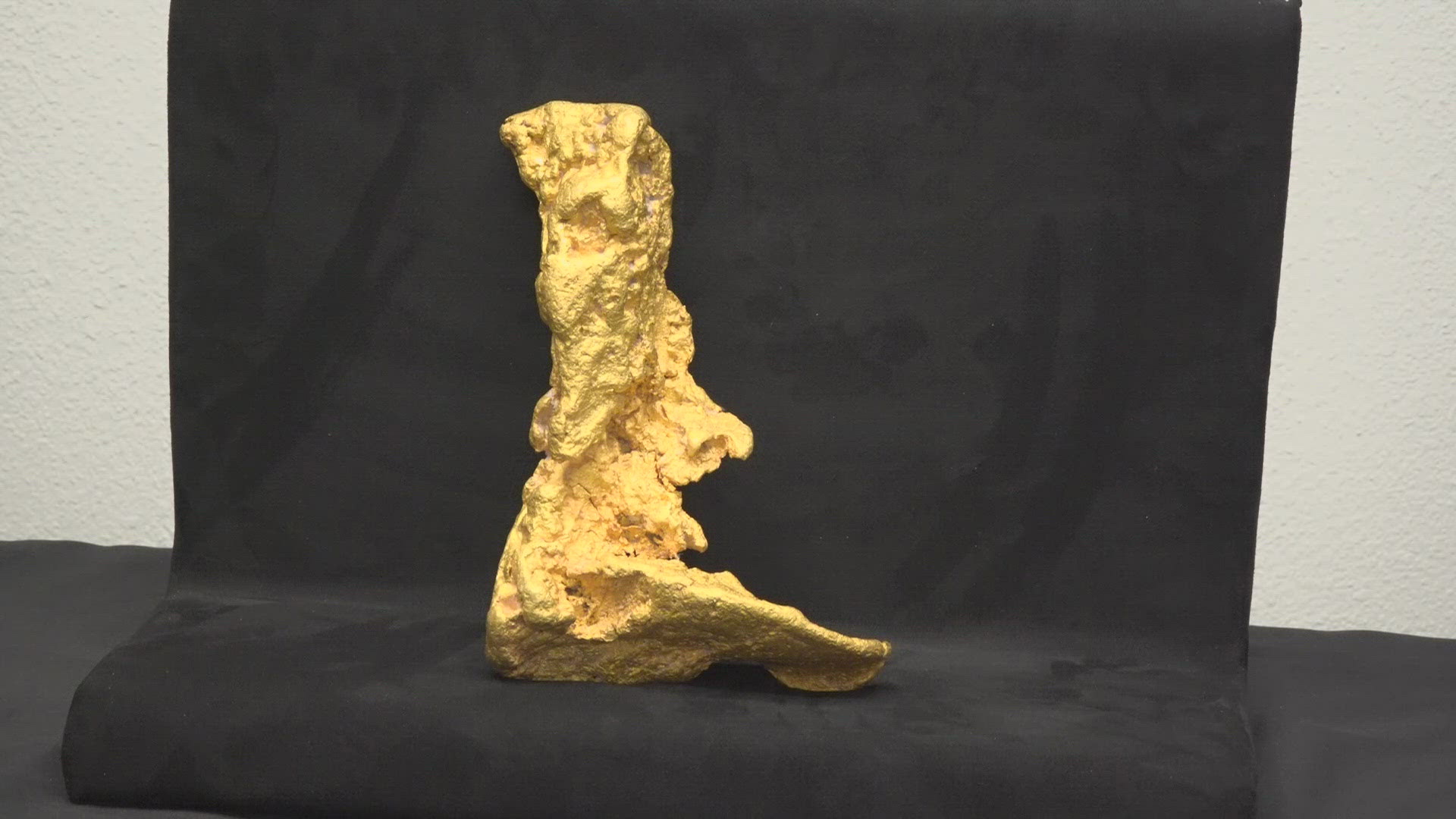 Largest gold nugget in Western Hemisphere fails to sell at