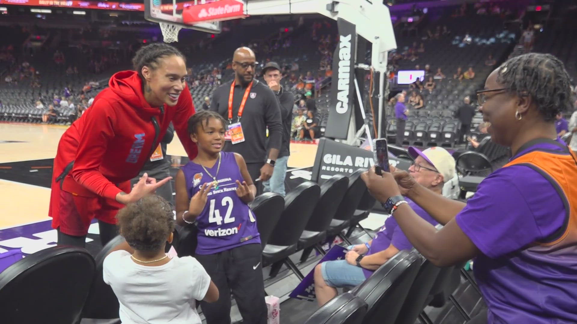 Griner was celebrated by Mercury fans and former teammate, Diana Taurasi, in her first game against the team that drafted her.