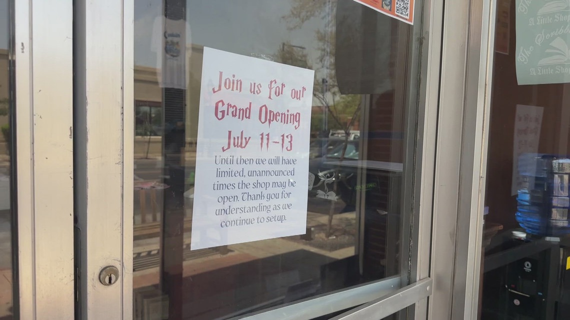 West Valley readers, rejoice! A brand new independent bookstore is opening in Glendale.