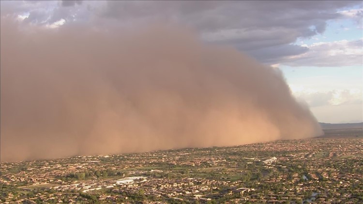 A massive wall of dust hit southeast Valley on Friday