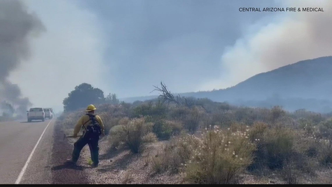 Latest updates on 2 wildfires burning in northern Arizona