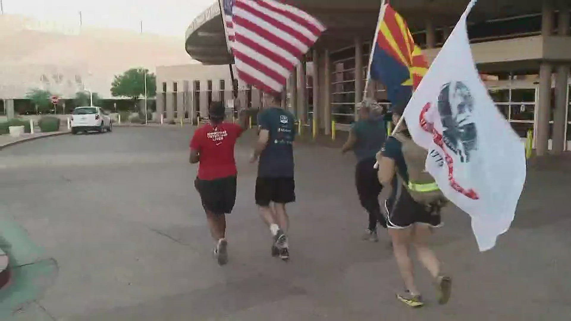 A cross country relay to support veterans has made its way to Phoenix.