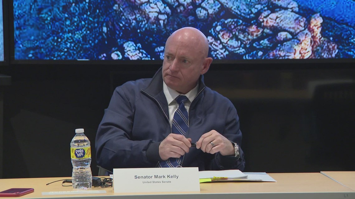 Sen. Mark Kelly discusses Arizona water conservation with stakeholders