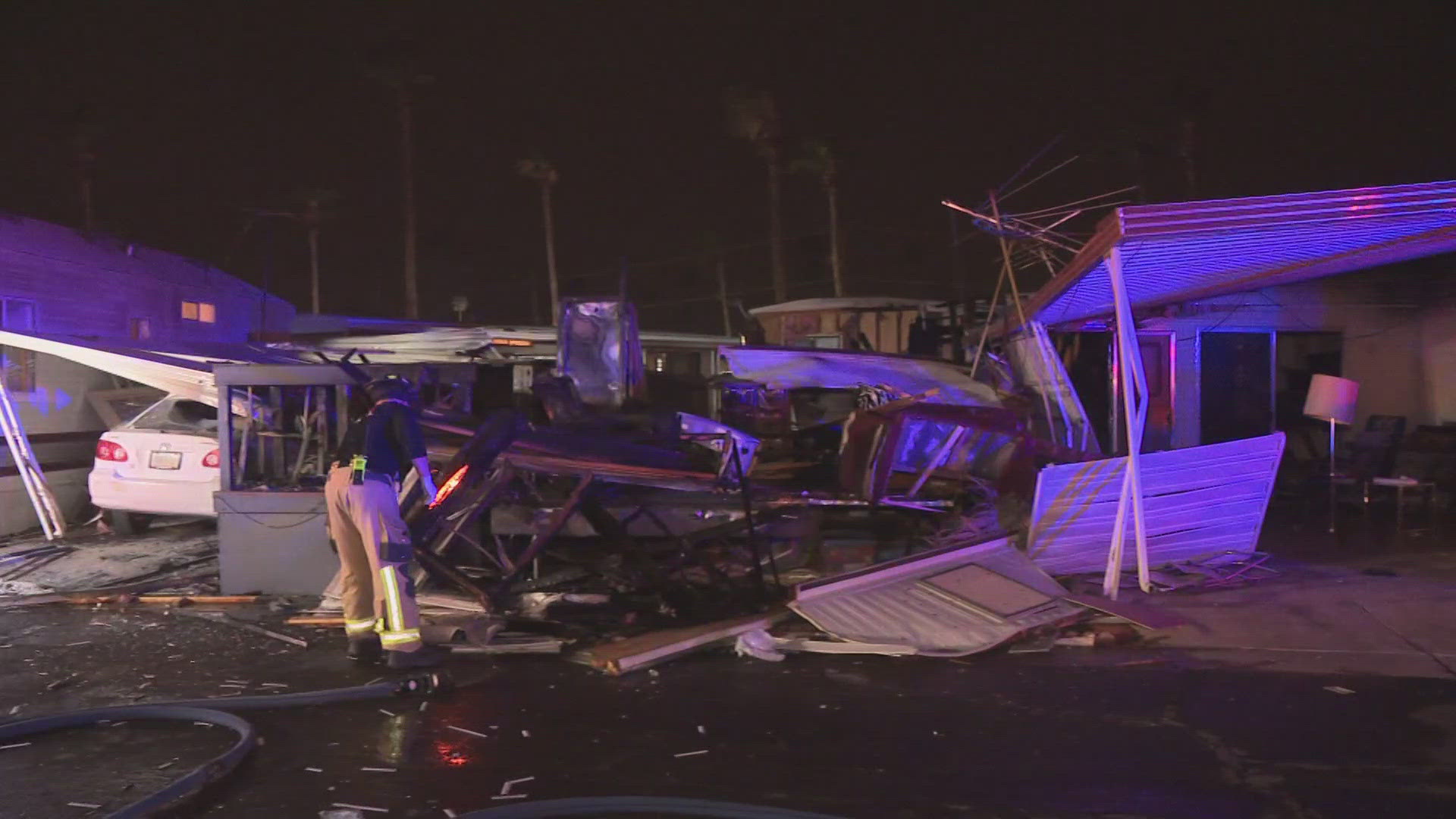 Fire in Apache Junction destroys mobile home | 12news.com