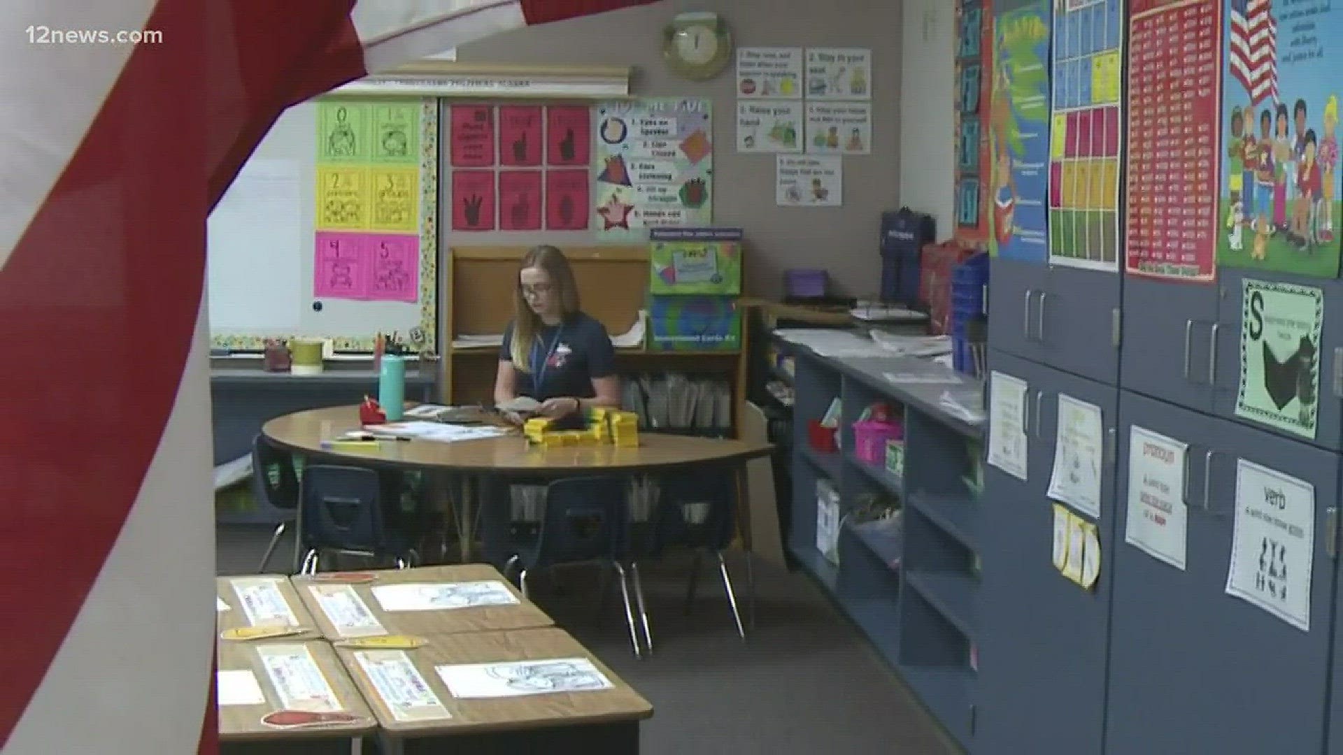 A recent survey showed school districts are having a harder time retaining teachers in Arizona.