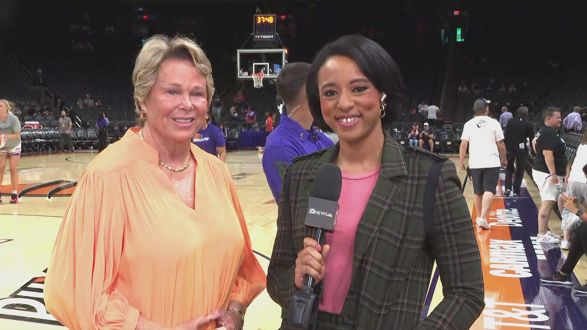 Lina Washington spoke with the broadcaster and basketball hall-of-famer to talk the newest addition to the Suns.