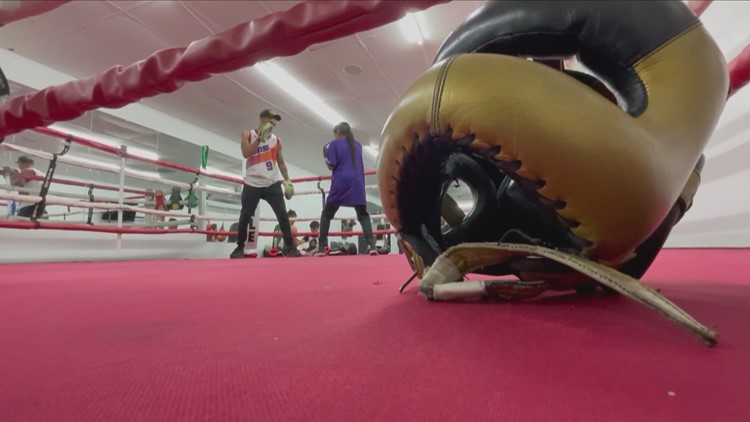 Boxer helping Phoenix kids of incarcerated parents cope through the sport
