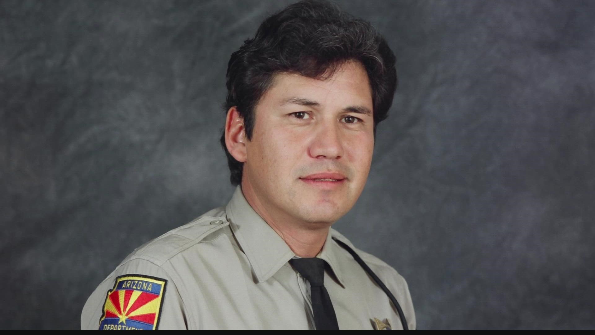 Arizona DPS trooper Juan Cruz was killed in the line of duty in 1998. Now his family is aiming to name a new overpass in Tucson in his memory.