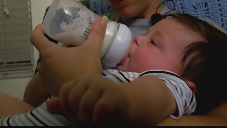 Arizona ofrece ayuda a padres del estado que tienen dificultad en encontrar fórmula para bebé