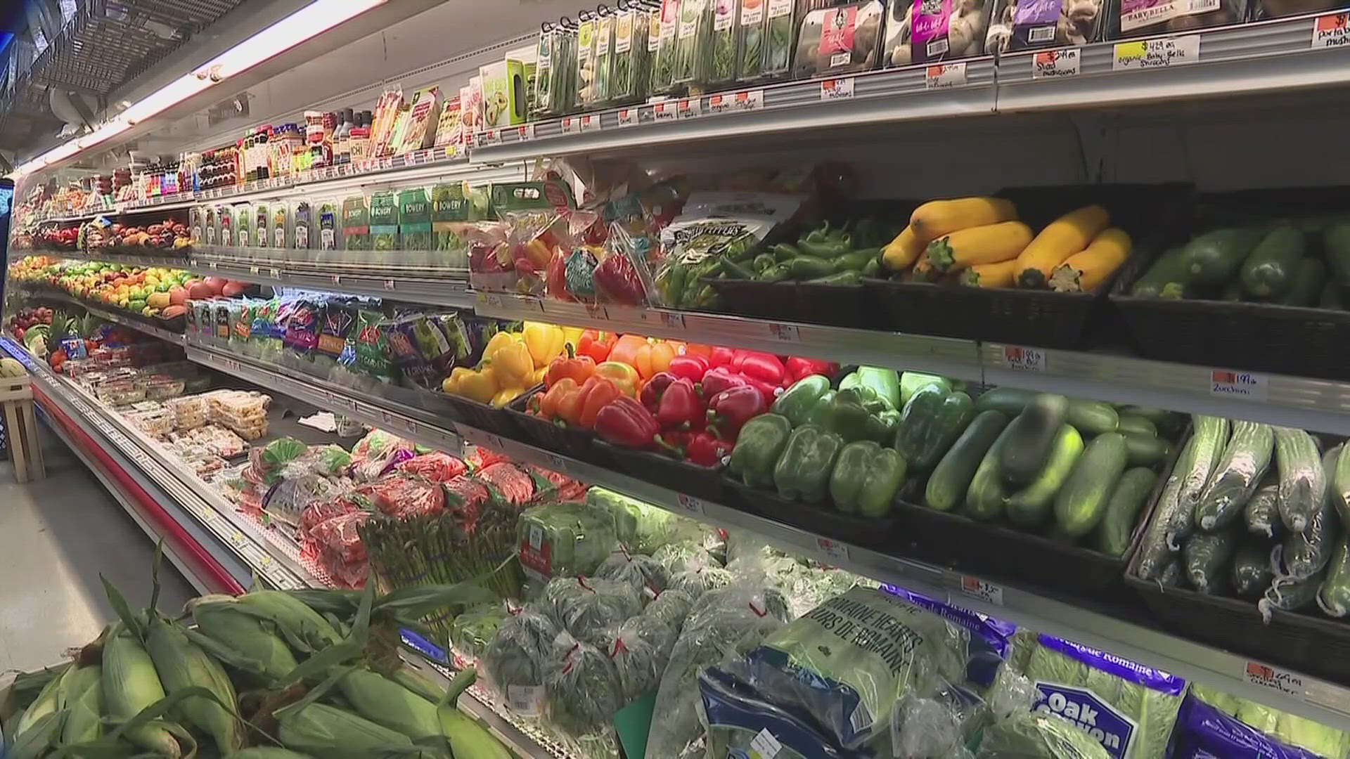 A Valley deal shopper shares some of her best apps and strategies to save money at the grocery store.