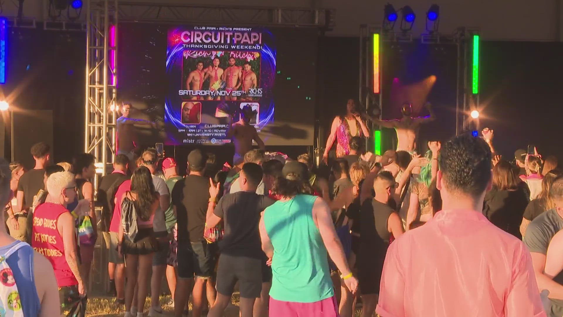 Mulch fire burning in southwest Phoenix