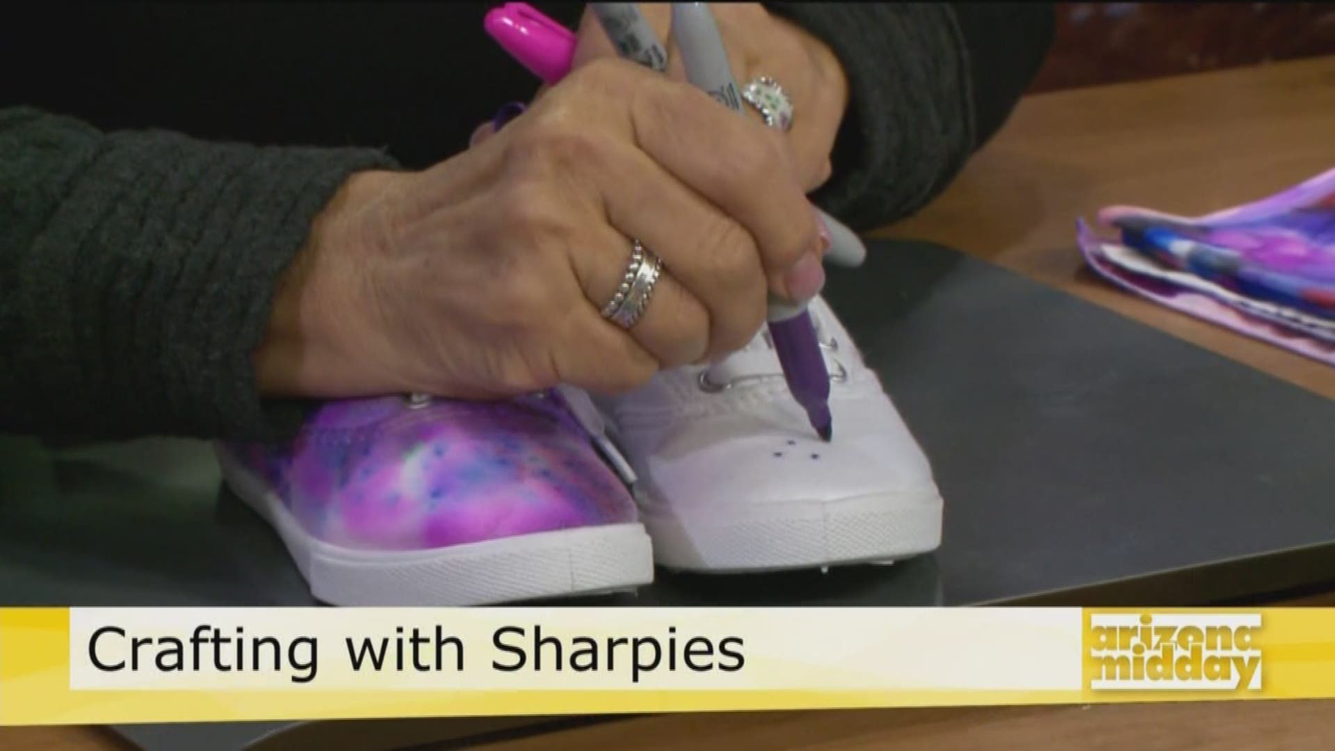 Jan shows us how to get crafty with sharpies