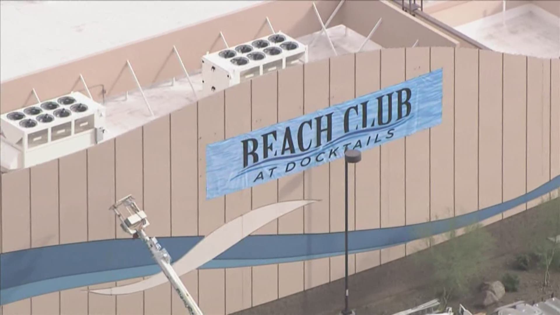 This afternoon the Dolphinaris sign has been taken down from the attraction and a new one has been put up in its place. The new sign reads Beach Club at Docktails. The attraction closed down last Friday after four dolphins died in less than two years at the facility.