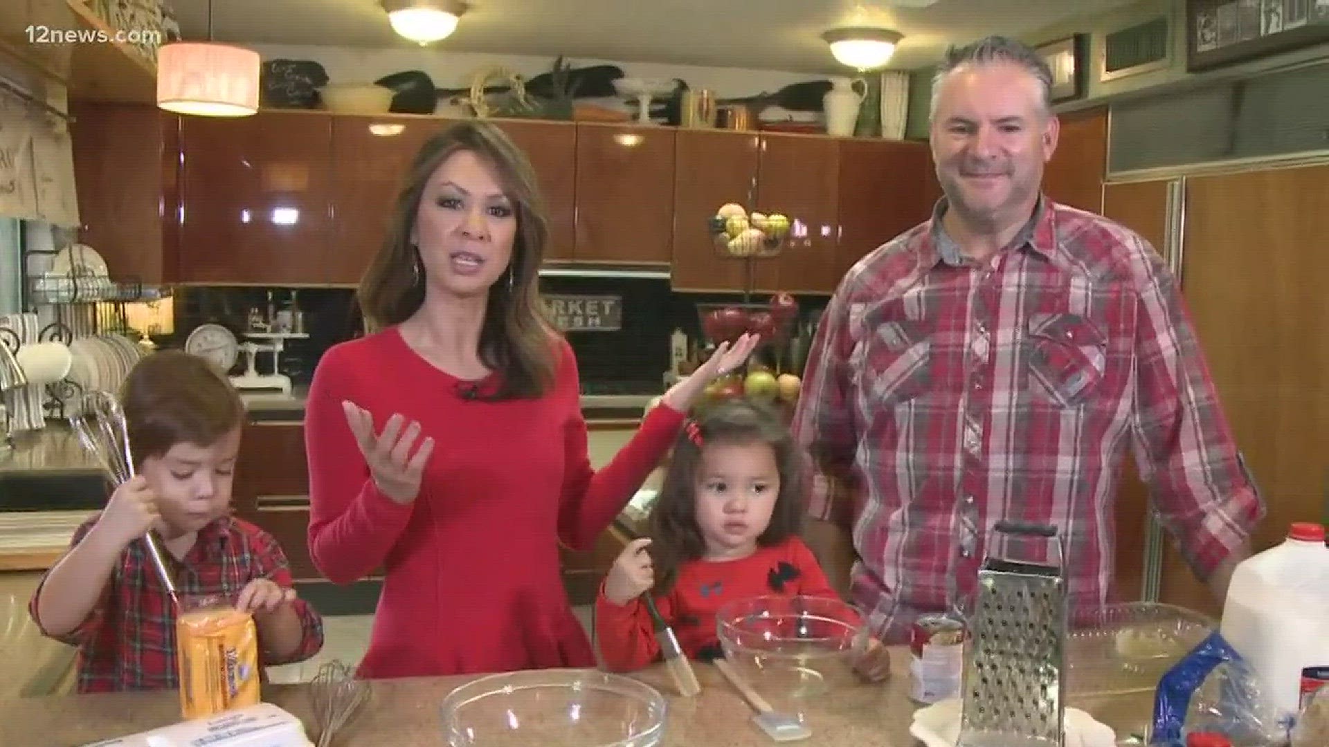 Tram Mai and her family show us how to make a delicious Christmas casserole.