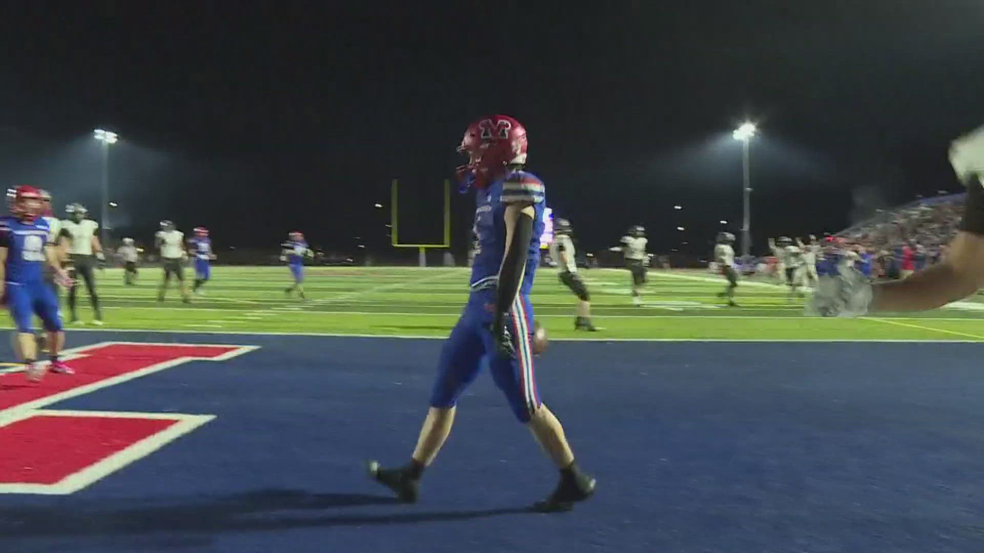 Red Mountain took the win over Mountain View, 23-22.
