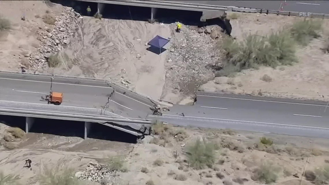 Banjir menyebabkan kerusakan pada Interstate 10 dekat garis negara bagian Arizona