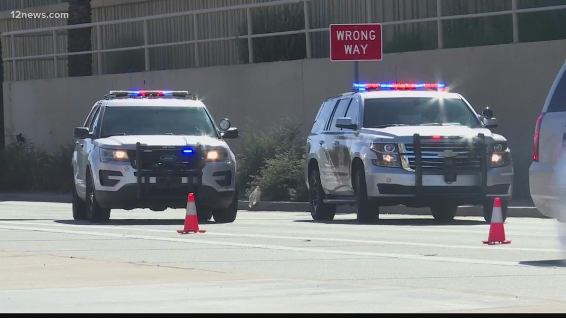Petugas DPS yang tidak bertugas ditabrak mobil di Arizona