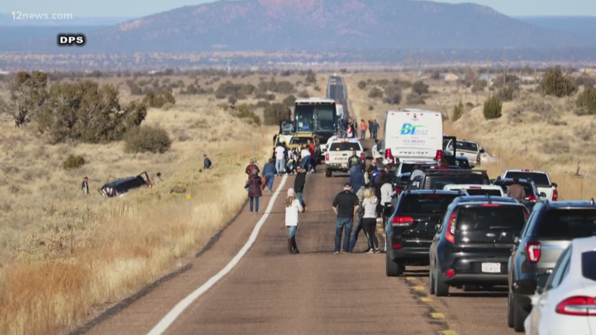 3 killed, 8 injured in headon crash near Grand Canyon