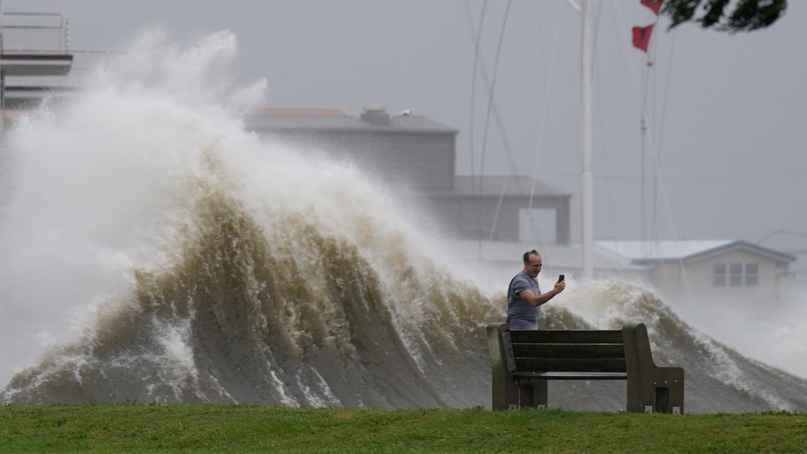 Hurricane Ida Blasts Ashore Louisianas Coast With Major Force