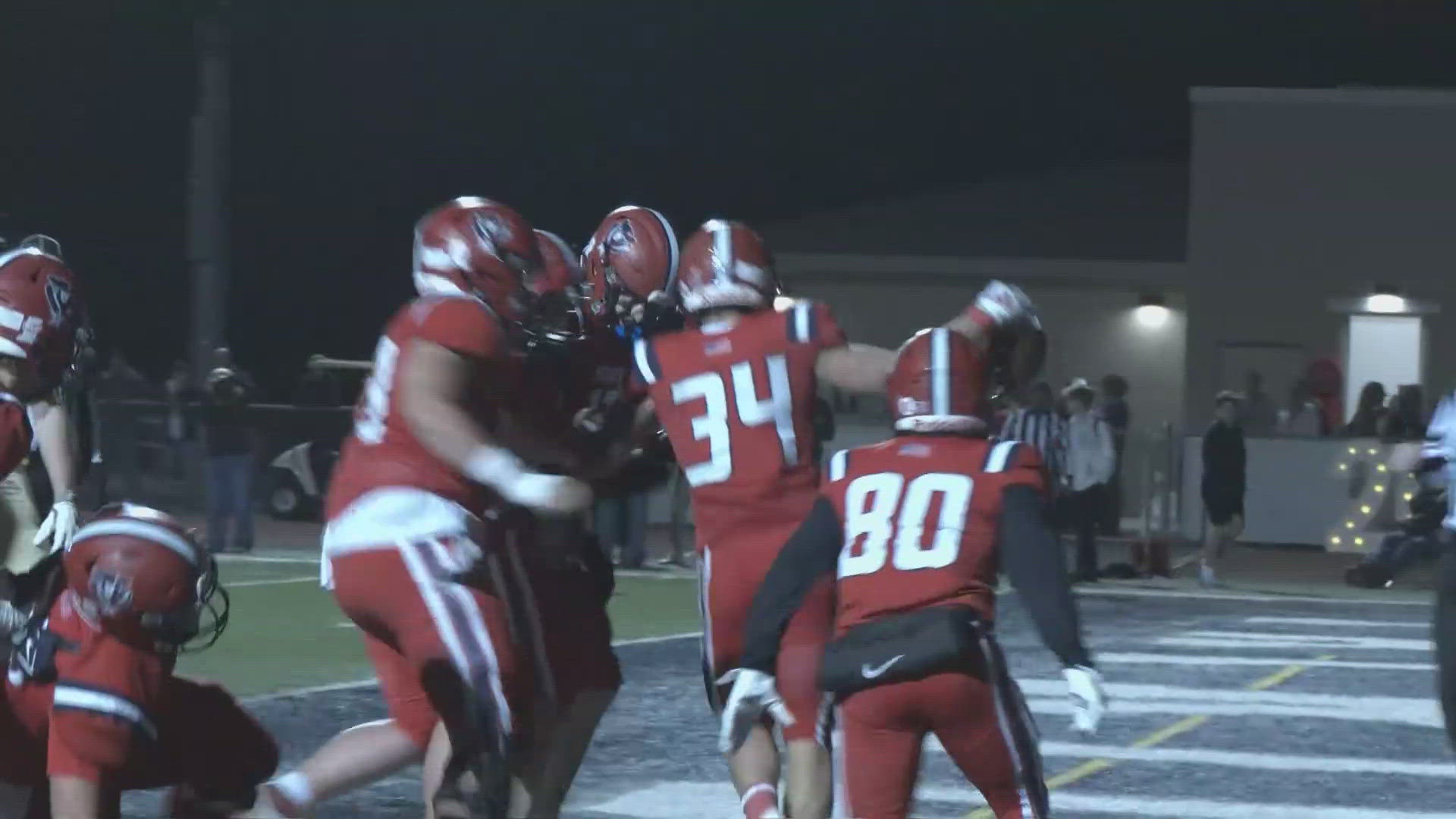 ALA-QC won the 6A East Valley region and likely locked up a spot in the Open Division playoffs for the fourth straight season. Watch the highlights above. 