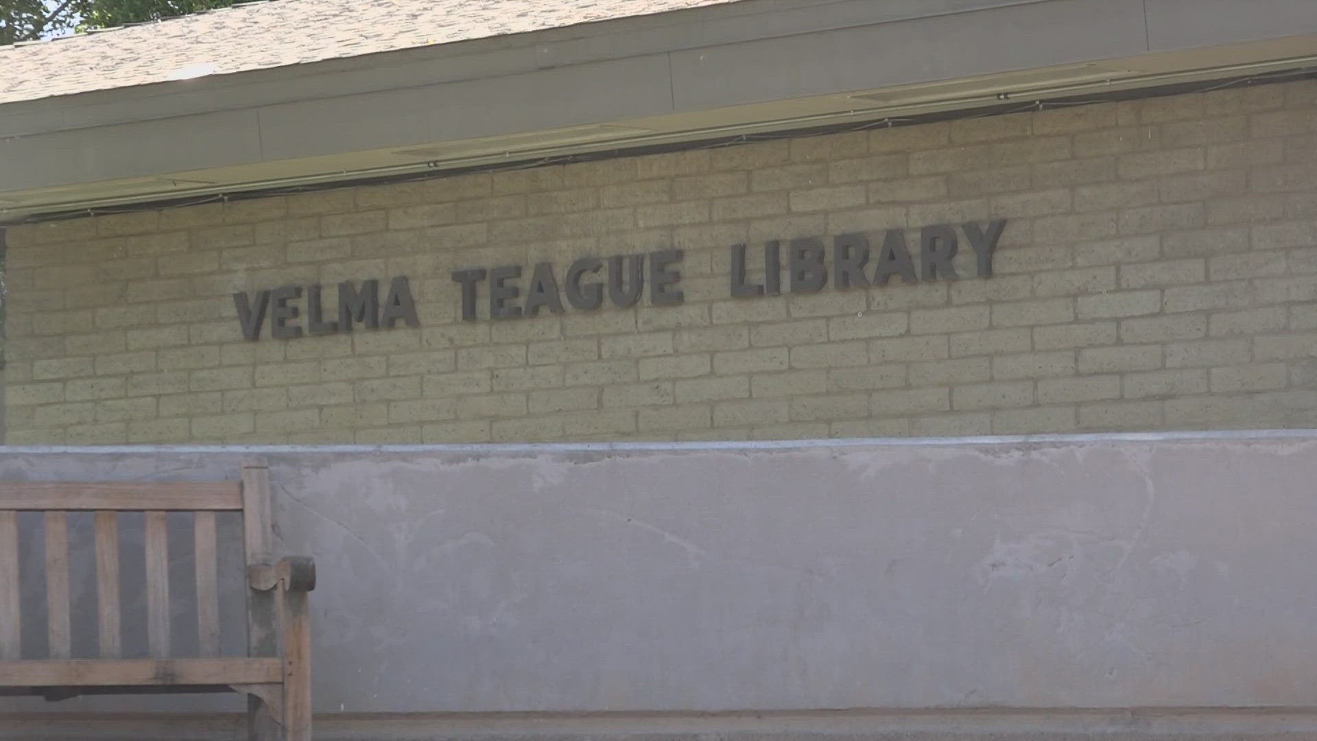 The City of Glendale is considering demolishing the library and moving the library down the street.