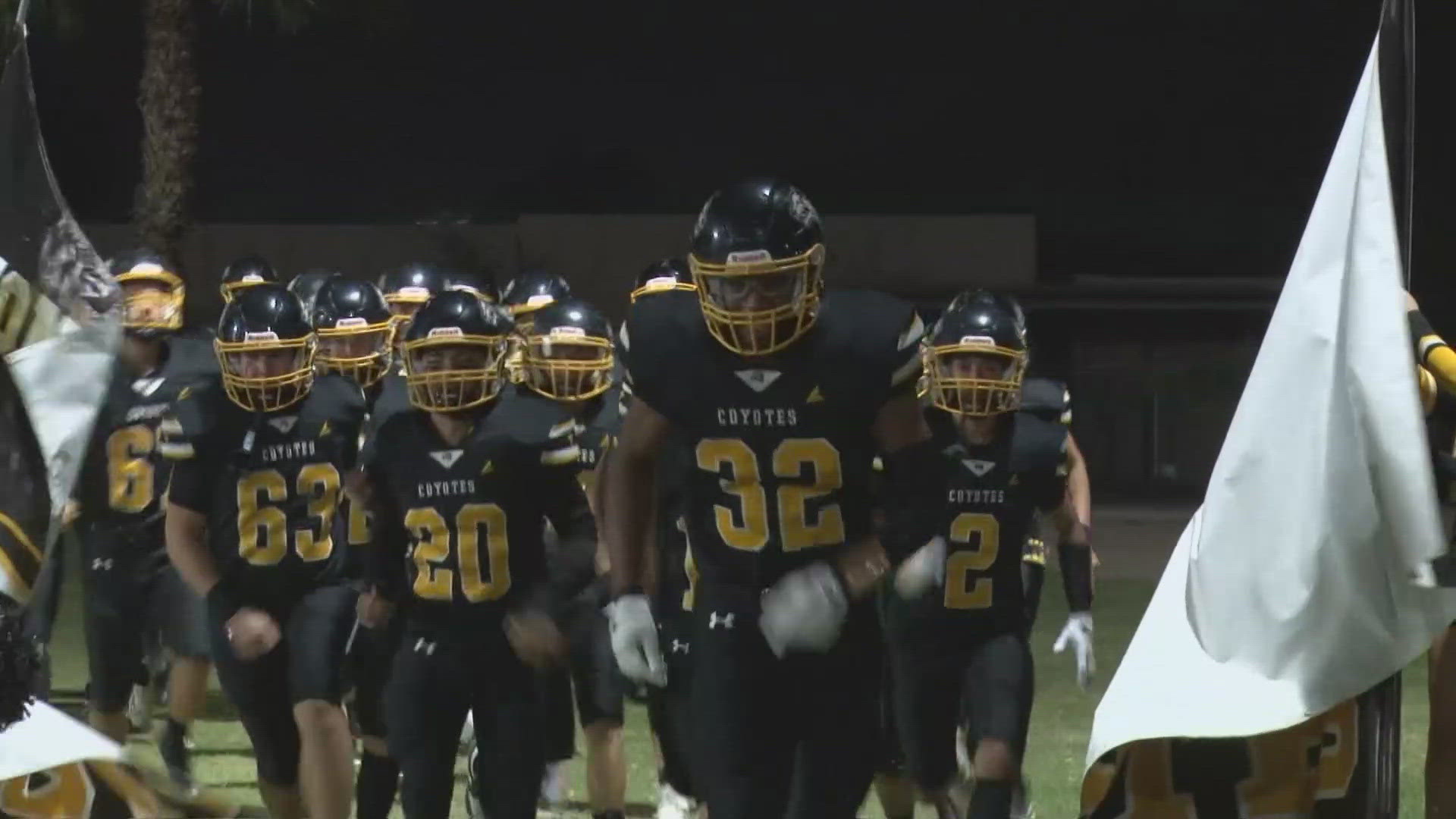 AZ Lutheran beat Scottsdale Christian, 35-21.