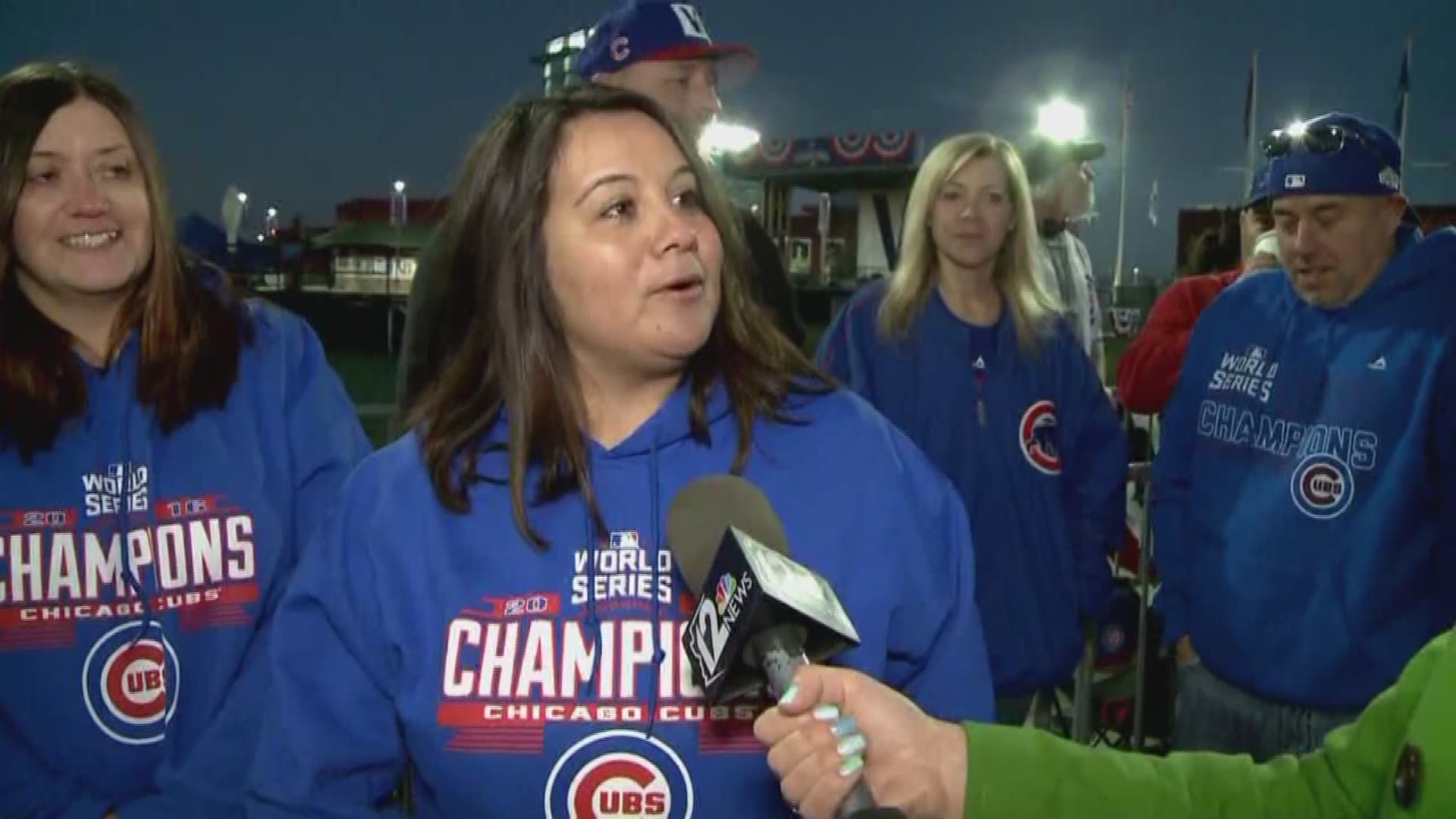 Cubs fans can take photo with World Series trophy when it comes to