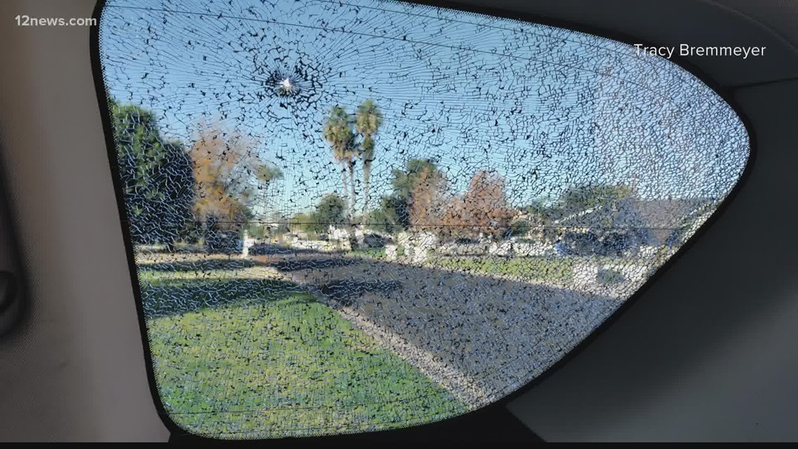Jendela mobil ditembak dengan pistol BB di lingkungan Phoenix