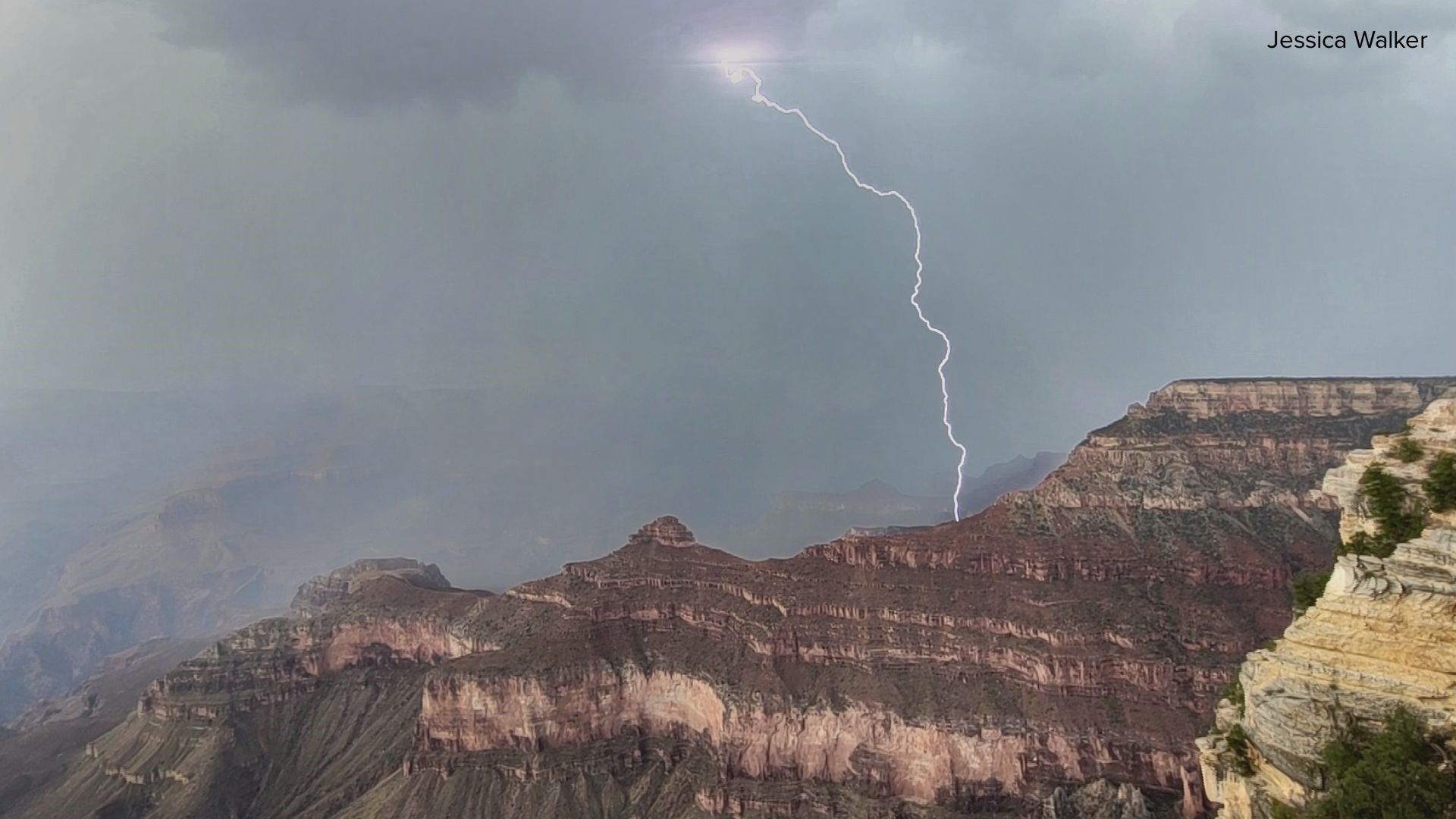 Grand Canyon officials urge visitors to avoid outdoor activities during storms after hikers were recently struck by lightning. Jen Wahl has the story.