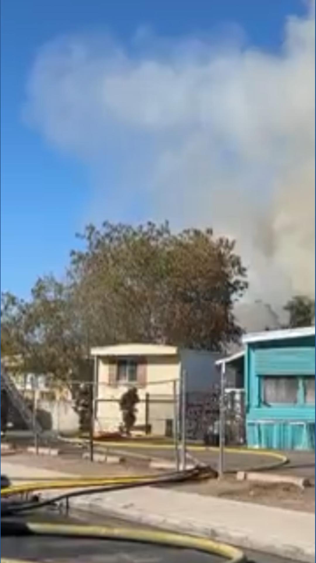 Multiple mobile homes on fire in west Phoenix, authorities say | 12news.com