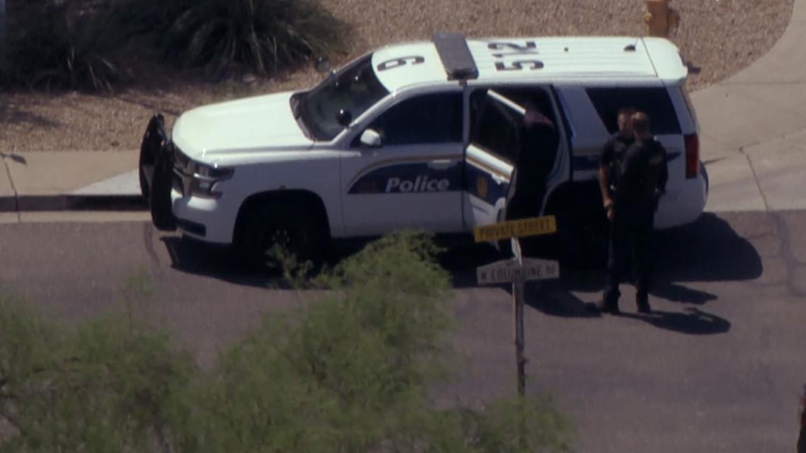 PD: 2 suspects arrested after Phoenix police track down stolen vehicle