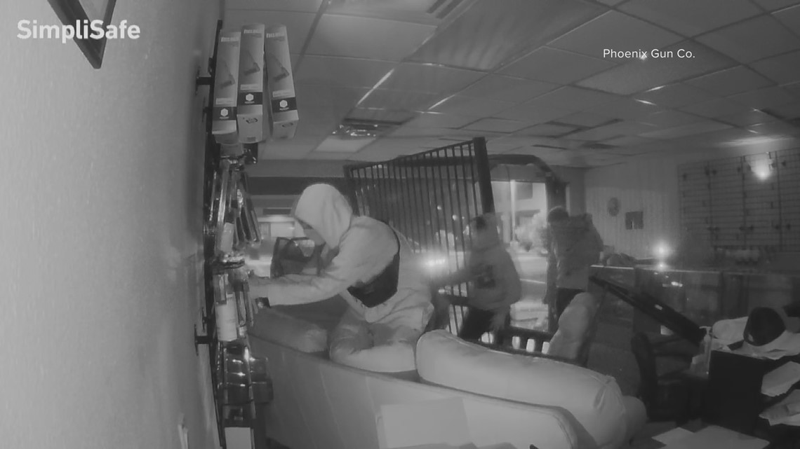 Burglars on the loose after crashing into Valley gun store - Vimarsana News