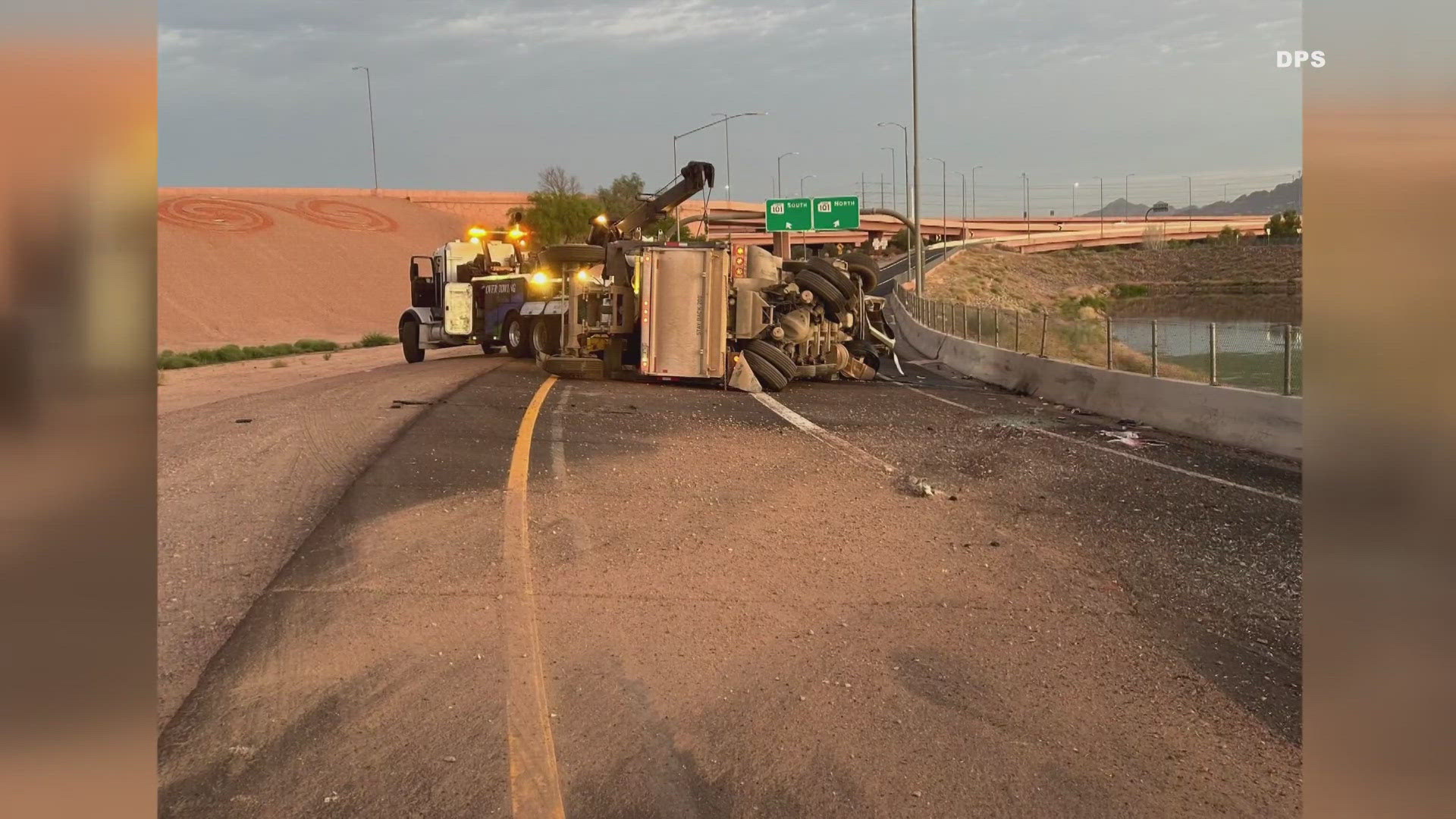 A dump truck crash in the East Valley has shut down the westbound transition ramp from Loop 202 Red Mountain Freeway to both northbound and southbound Loop 101.