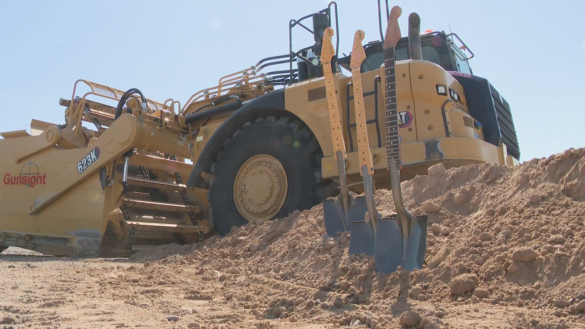 The guitar manufacturer is building a 77,000-square-foot facility at the site of the old Paradise Valley Mall.