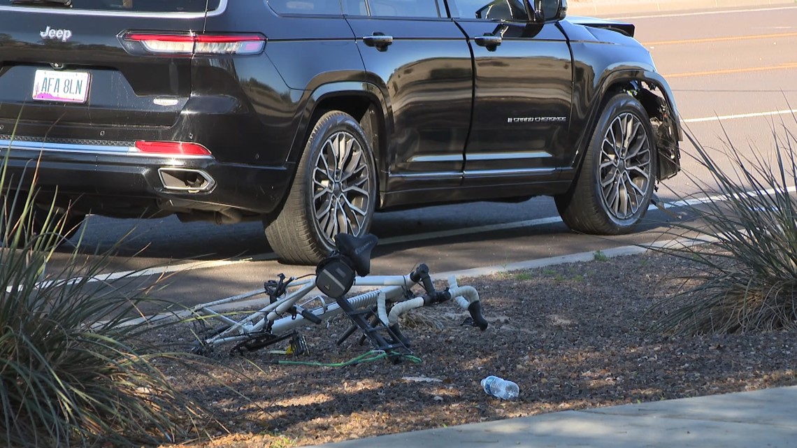 East Valley bicyclist seriously injured in crash | 12news.com