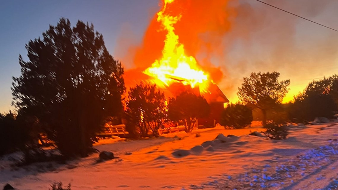 Small Arizona community investigating string of suspicious fires - Vimarsana News