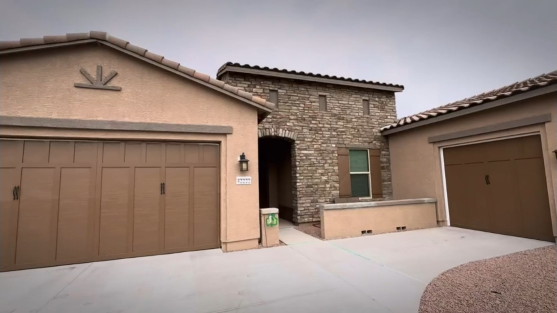 With home building booming in Arizona, many new homeowners are beginning to feel like they are living in fixer-uppers. Our I-Team takes a deeper dive.