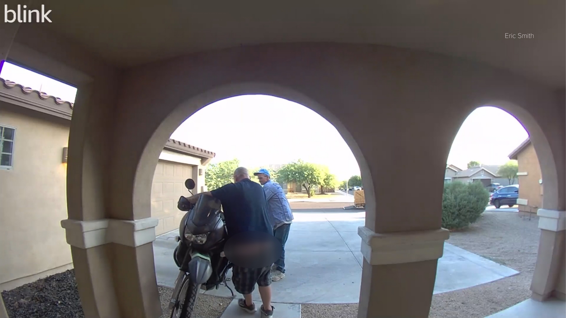 A pair of would-be motorcycle thieves didn't bring a belt to this broad daylight attempt to snatch the bike.