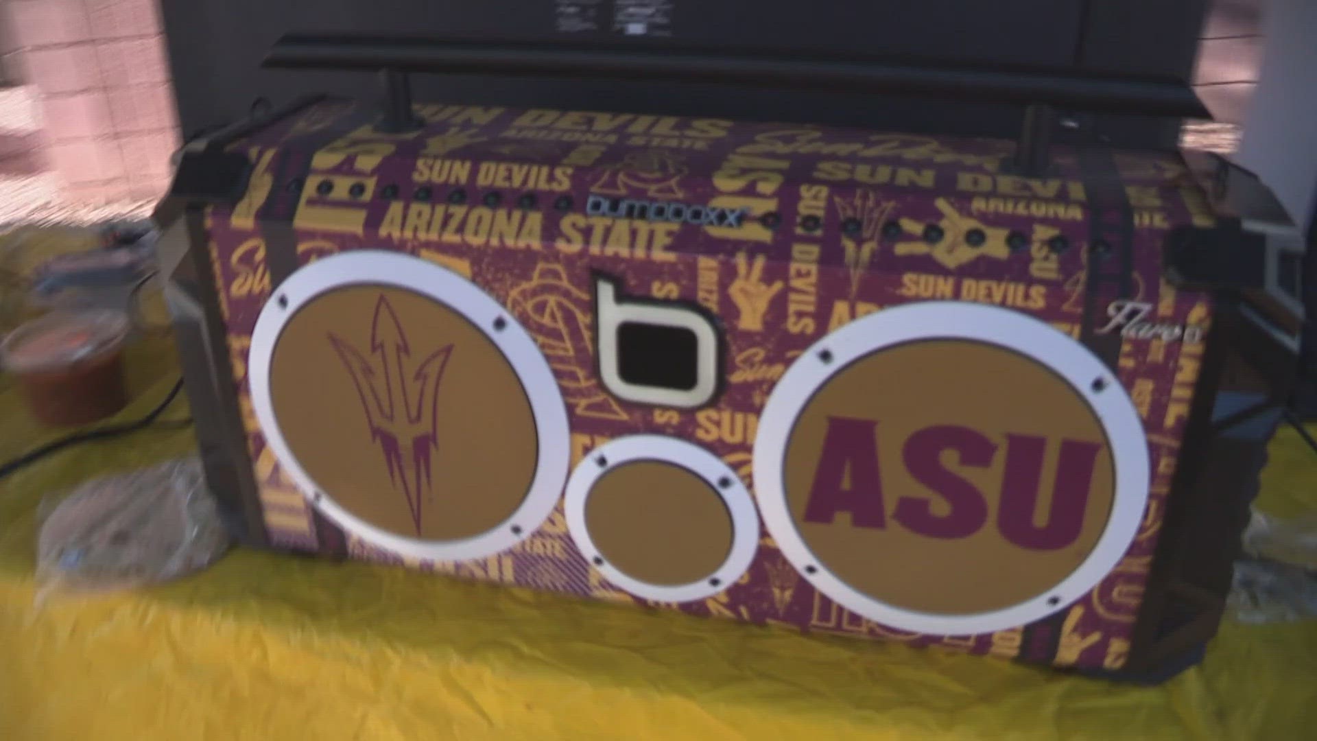 ASU fans brave heat to tailgate