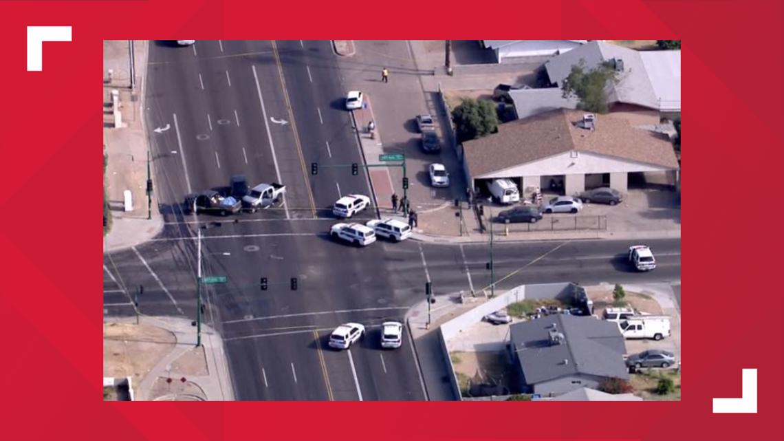 Pengendara ditabrak, tewas oleh pelari lampu merah di Phoenix, kata polisi