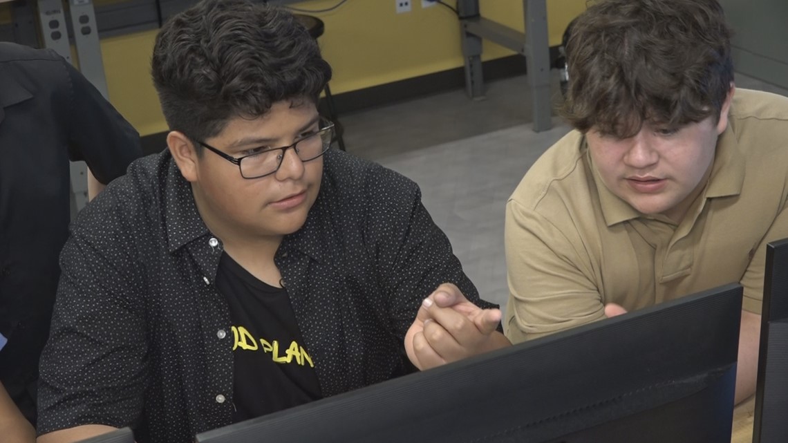 Avondale students compete in NASA app development challenge - Vimarsana News