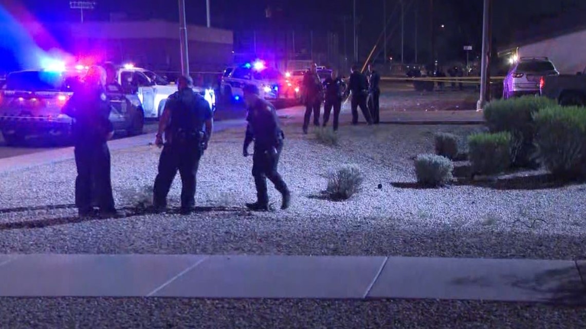 1 Dead, 1 Injured After Shooting In West Phoenix | 12news.com